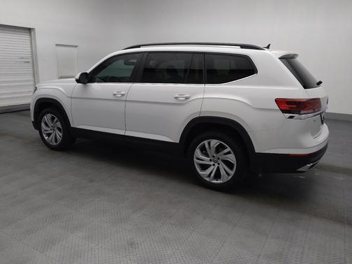 Pure White 2022 Volkswagen Atlas 2.0T SE w/Technology