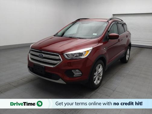 Red 2017 Ford Escape SE