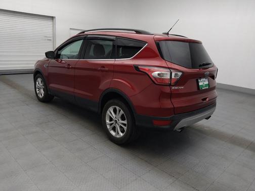 Red 2017 Ford Escape SE