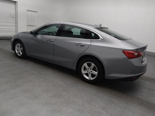 Sterling Gray Metallic 2023 Chevrolet Malibu FWD 1LT