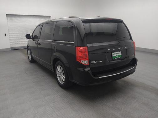Black Onyx Crystal Pearlcoat 2019 Dodge Grand Caravan SXT