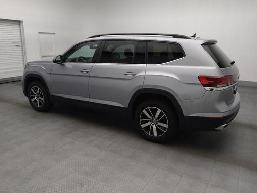 Pyrite Silver Metallic 2023 Volkswagen Atlas 2.0T SE