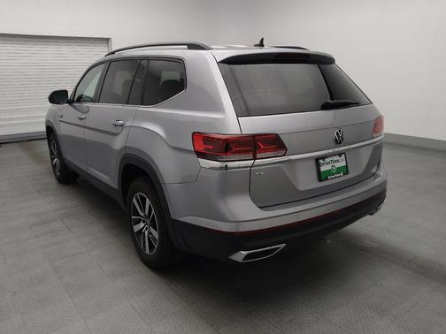 Pyrite Silver Metallic 2023 Volkswagen Atlas 2.0T SE