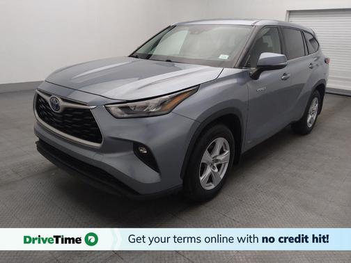 Gray 2020 Toyota Highlander Hybrid LE