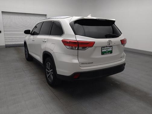 Blizzard Pearl 2019 Toyota Highlander XLE