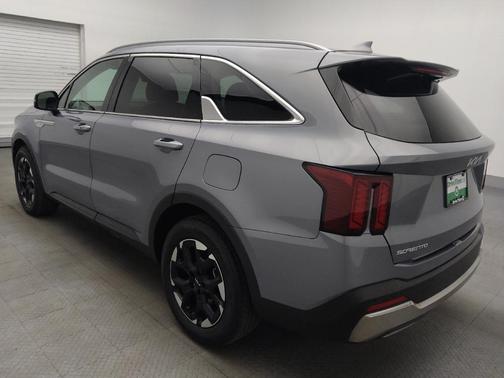 Everlasting Silver 2024 Kia Sorento S