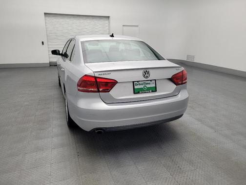 2014 Volkswagen Passat 1.8T Auto SE w/Sunroof & Nav