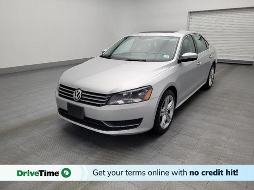 2014 Volkswagen Passat 1.8T Auto SE w/Sunroof & Nav