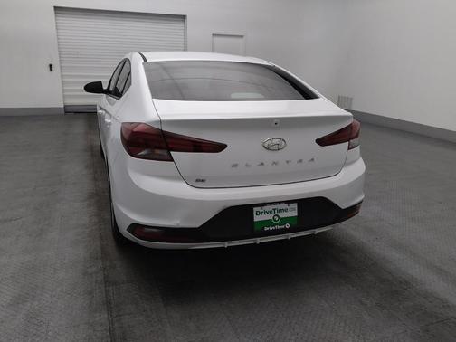 2020 Hyundai ELANTRA SE