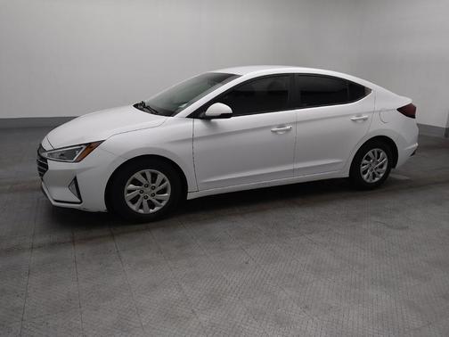 2020 Hyundai ELANTRA SE