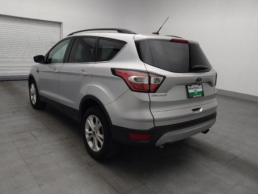 Ingot Silver Metallic 2018 Ford Escape SE