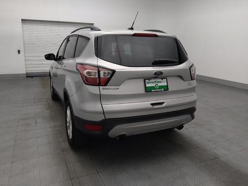 Ingot Silver Metallic 2018 Ford Escape SE