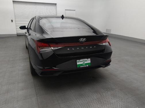 Black 2023 Hyundai ELANTRA SEL
