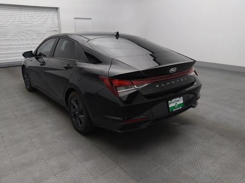 Black 2023 Hyundai ELANTRA SEL
