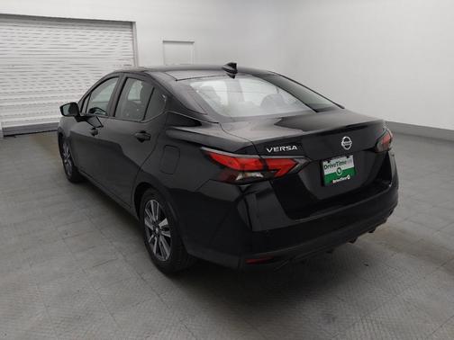 Super Black 2020 Nissan Versa 1.6 SV