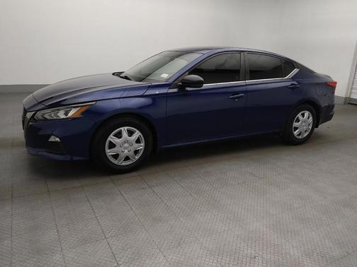 Deep Blue Pearl 2019 Nissan Altima 2.5 SR