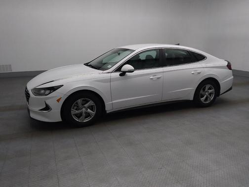 Quartz White 2022 Hyundai SONATA SE