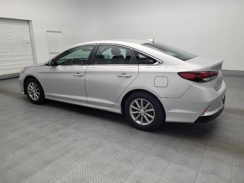 2018 Hyundai SONATA SE