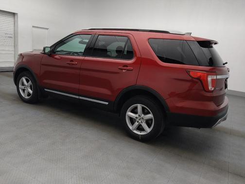 Ruby Red Metallic Tinted Clearcoat 2017 Ford Explorer XLT