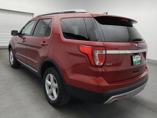 Ruby Red Metallic Tinted Clearcoat 2017 Ford Explorer XLT