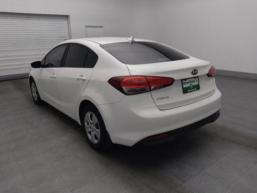 Clear White 2018 Kia Forte LX