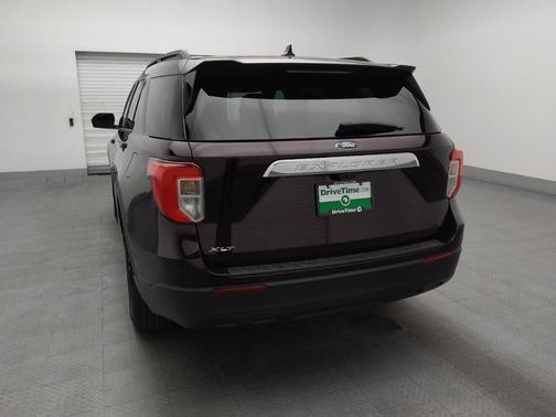 Jewel Red Metallic Tinted Clearcoat 2022 Ford Explorer XLT