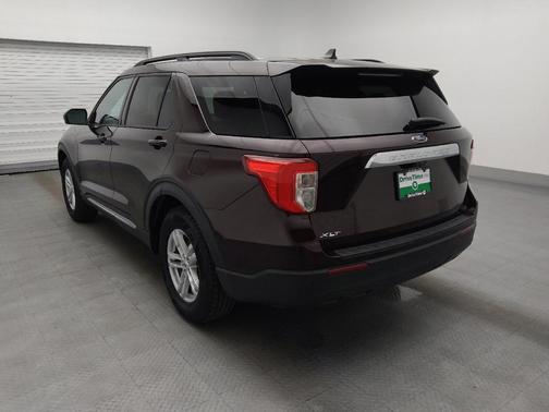 Jewel Red Metallic Tinted Clearcoat 2022 Ford Explorer XLT