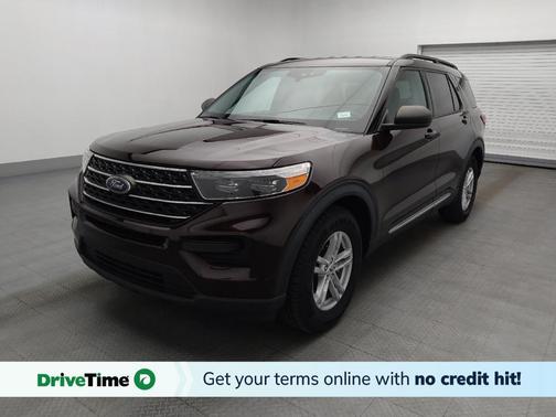 Jewel Red Metallic Tinted Clearcoat 2022 Ford Explorer XLT