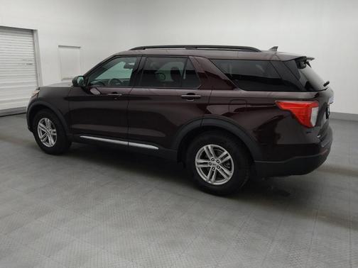 Jewel Red Metallic Tinted Clearcoat 2022 Ford Explorer XLT