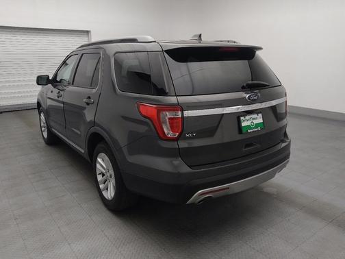 Gray 2017 Ford Explorer XLT