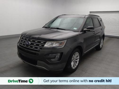 Gray 2017 Ford Explorer XLT