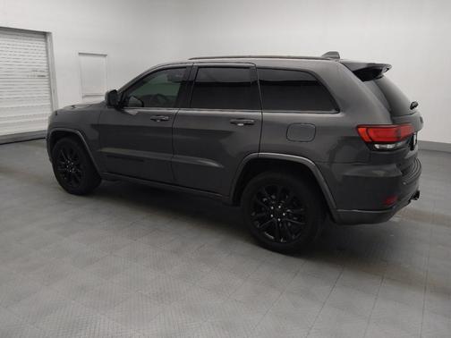 Granite Crystal Metallic Clearcoat 2020 Jeep Grand Cherokee Altitude