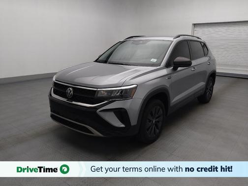 Platinum Gray Metallic 2024 Volkswagen Taos 1.5T S