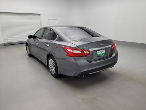 Photo 5 of 32 of 2017 Nissan Altima 2.5 S