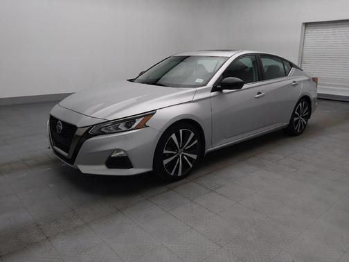 Brilliant Silver Metallic 2019 Nissan Altima 2.5 SR