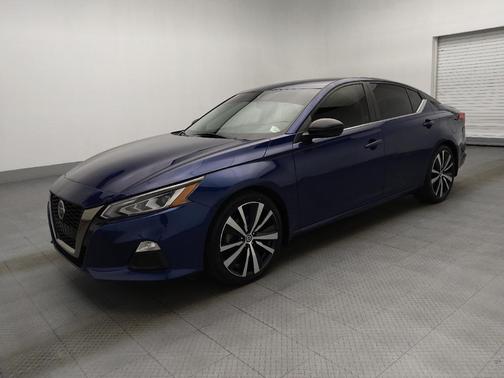 2020 Nissan Altima SR FWD