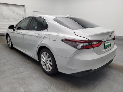 White 2022 Toyota Camry LE