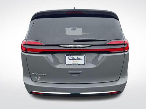 2025 Chrysler Pacifica L
