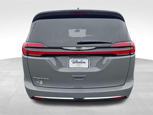 2025 Chrysler Pacifica L