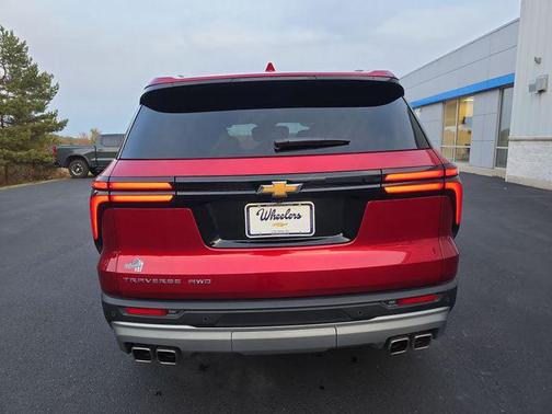 2025 Chevrolet Traverse LT