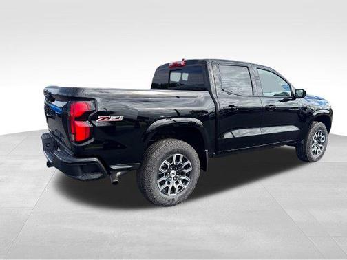 Black 2026 Chevrolet Colorado Z71