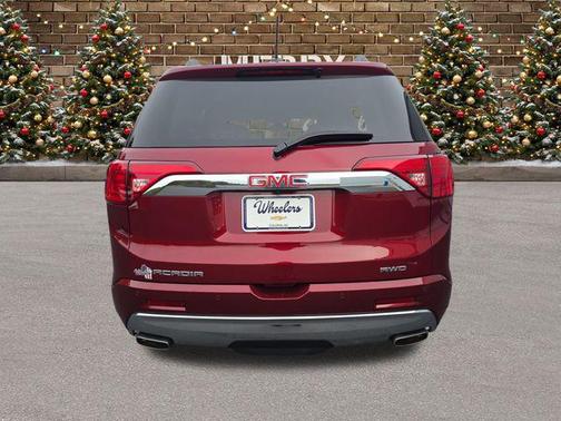 2017 GMC Acadia Denali