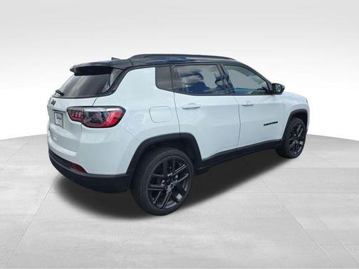Bright White Clearcoat 2026 Jeep Compass Limited