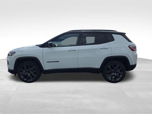 Bright White Clearcoat 2026 Jeep Compass Limited