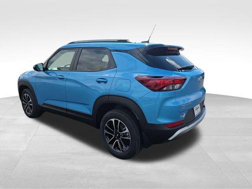 Marina Blue Metallic 2026 Chevrolet Trailblazer LT