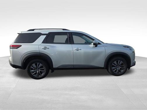 Brilliant Silver Metallic 2024 Nissan Pathfinder SV 4WD