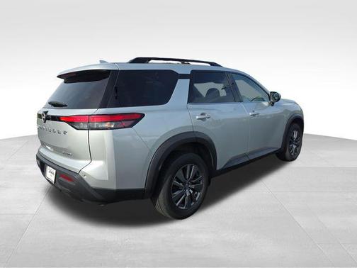Brilliant Silver Metallic 2024 Nissan Pathfinder SV 4WD