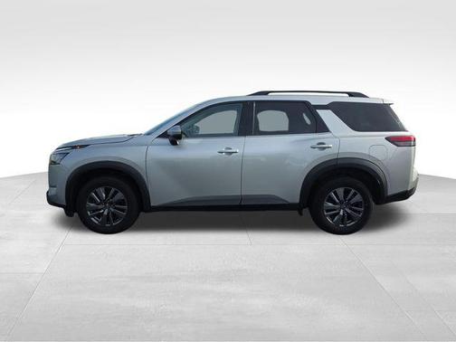 Brilliant Silver Metallic 2024 Nissan Pathfinder SV 4WD