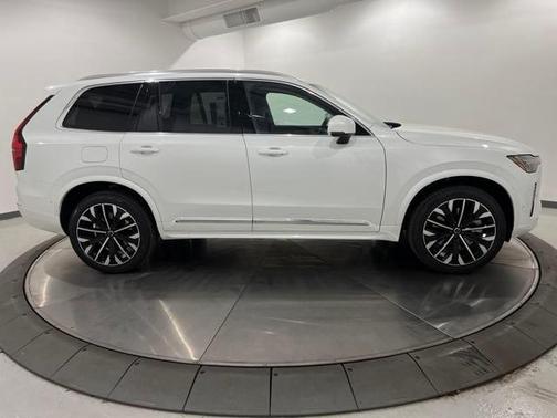 2025 Volvo XC90 Plug-In Hybrid T8 Plus 7-Seater