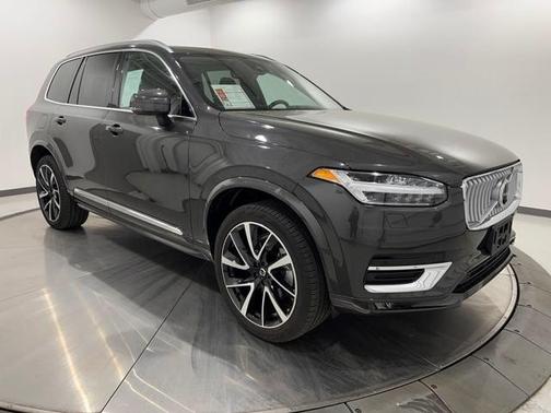 2023 Volvo XC90 B5 Plus